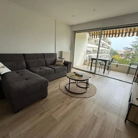 Renovated One Bedroom Capitou 2 Ou 4 People * Mandelieu