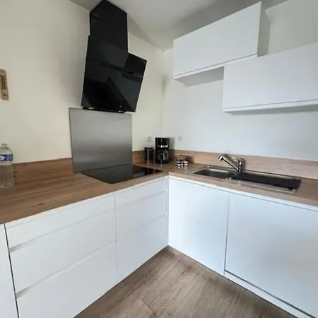 Renovated One Bedroom Capitou 2 Ou 4 People *
